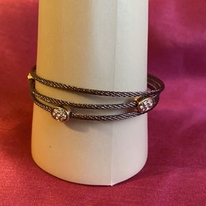WOMEN’S STAINLESS STEEL 3 ROW BROWN CABLE WIRE WITH RHINESTONE CUFF BRACELET
